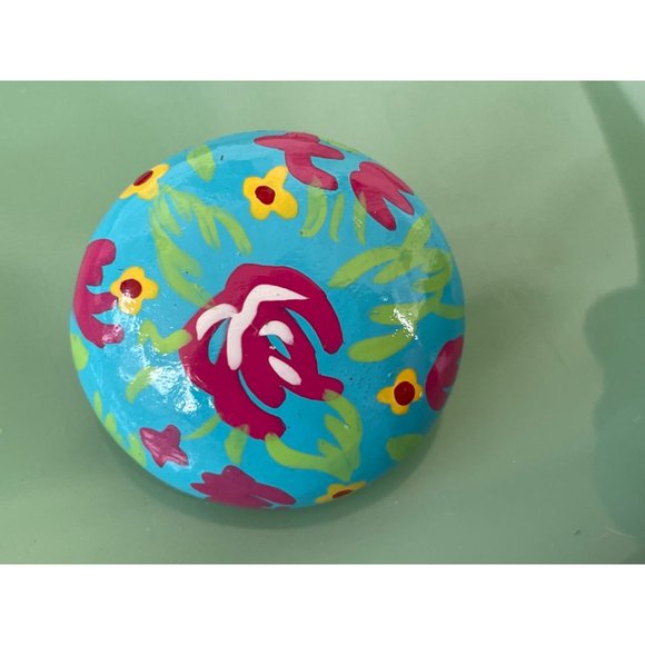 Vintage 1980s Flower Painted Wood Pendant Earrings Set - Picture 5 of 8